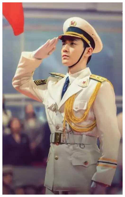 朱一龙专访:颜值大揭秘,这个帅哥的养生秘诀!