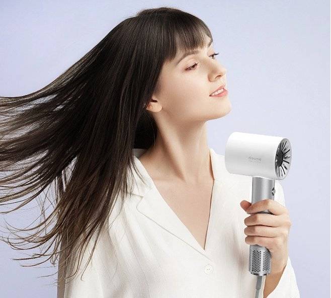 头屑易掉头发脆弱严防四大电吹风缺点坏处