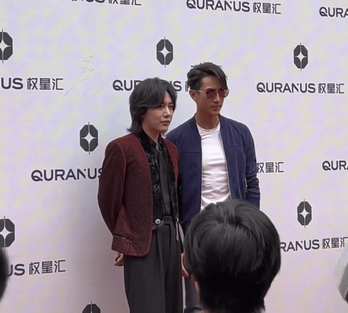 原创网红王红权星奢侈品店开业好牛金巧巧杨子助阵花海足足200米