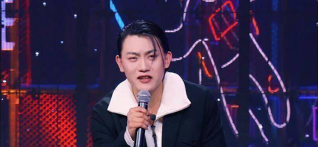 三,第三组选手:小窝,谢云鹏,杨乐在这一组里,洼地选手是很明显的