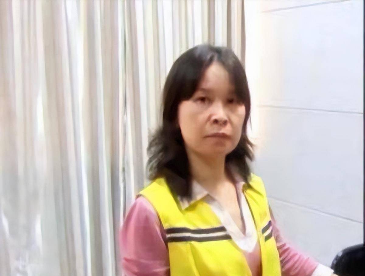 2002年,中国留学生陷入美男计,拉当官丈夫出卖国家机密情报17年_黄娟