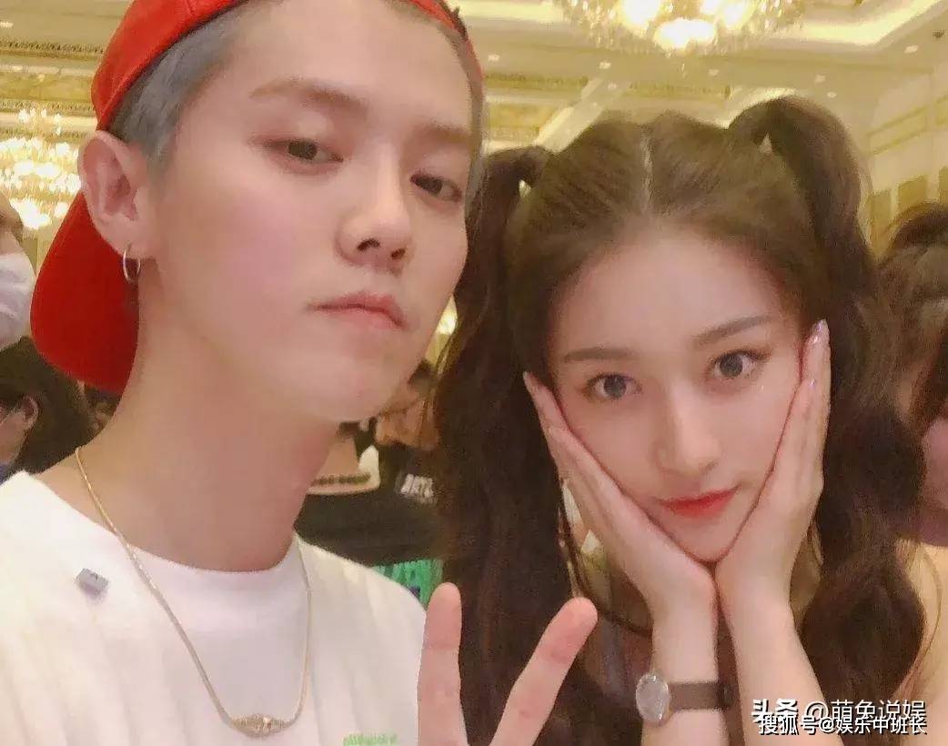 原创34岁鹿晗近照现身淄博被偶遇略显发福了发型拉低他的颜值