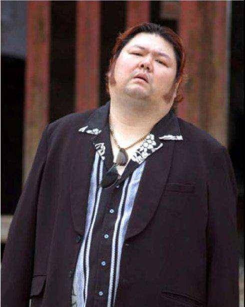 红片酬翻10倍,却醉酒身亡,美貌妻子改嫁老外生活滋润_电影_荣祥_演技