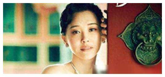 许晴变身学生头少女心遭遇嫌弃网友力推优雅老去