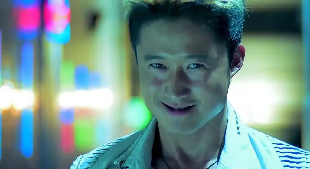 沈腾成中国影史票房第一,超335亿,那第二名是谁?_吴京_人民币_电影