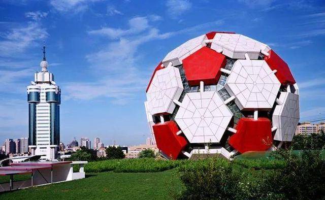 原创足球城大连永不落幕大连英博本赛季直接冲超一点儿问题没有