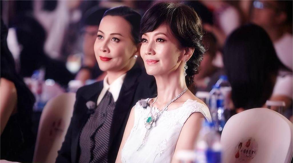 30年后再看赵雅芝和叶童婚姻幸不幸福全写在脸上了下