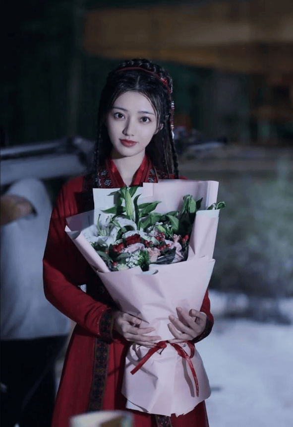 《琉璃美人煞》,由成毅,袁冰妍,刘学义,张予曦,白澍,侯梦瑶领衔主演