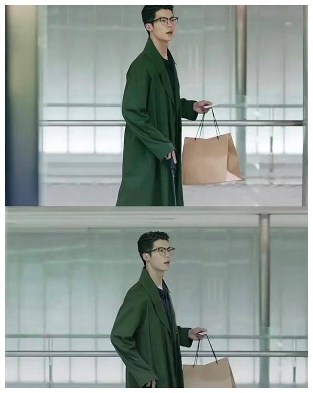 网友惊呼:平行时空李子维!_穿越_照片_穿着