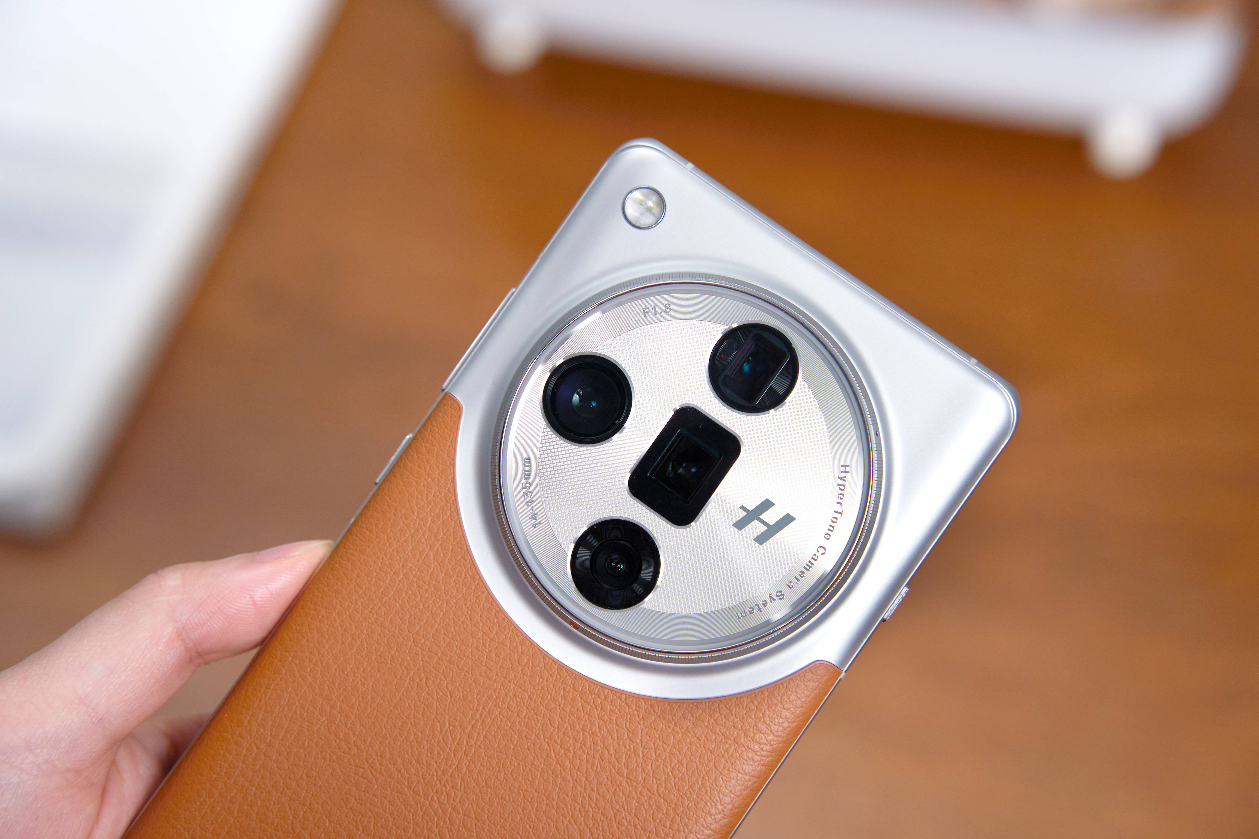 pro在拍照方面能否超过华为mate 60 pro 和oppo find x7 ultra,因为这