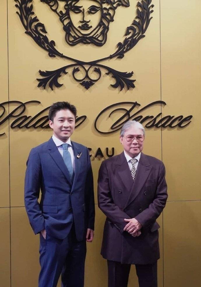 何超凤小女儿罕出镜五官大方气势超强身材也很高挑不输奚梦瑶