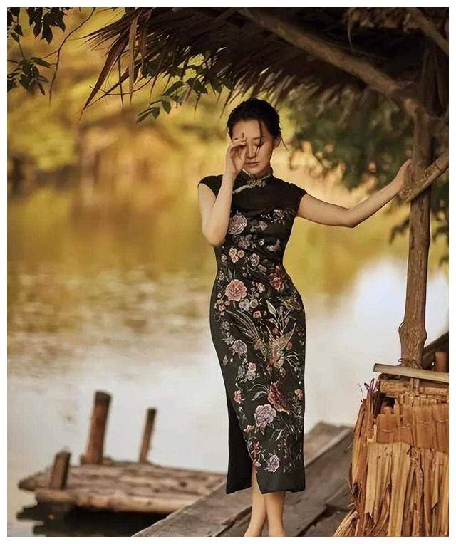 原创55岁许晴坦言不婚不育淡定爱自己如此坦然所为何事