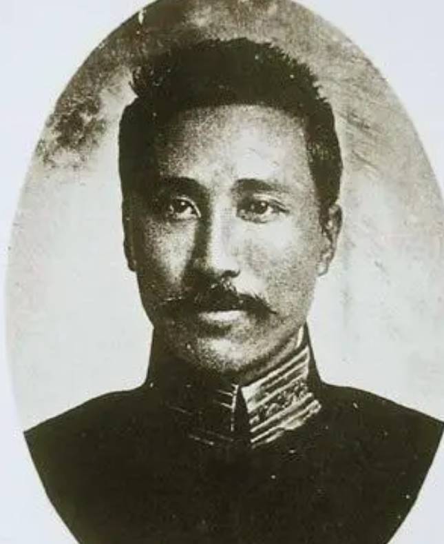 大军陷绝境,林司令一筹莫展,靠边站的陈猛将力战逆转_四平_陈光_防守