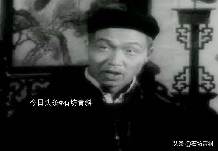 并且他还深切地理解到,生活对于一个演员是多么新的,因此不断深入生活