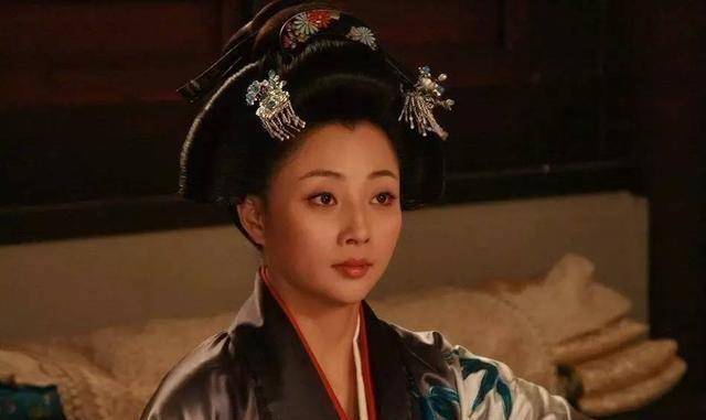 从寡妇一跃成为皇帝妻子,后代为了她还修改成语和书名_郑阿春_司马睿