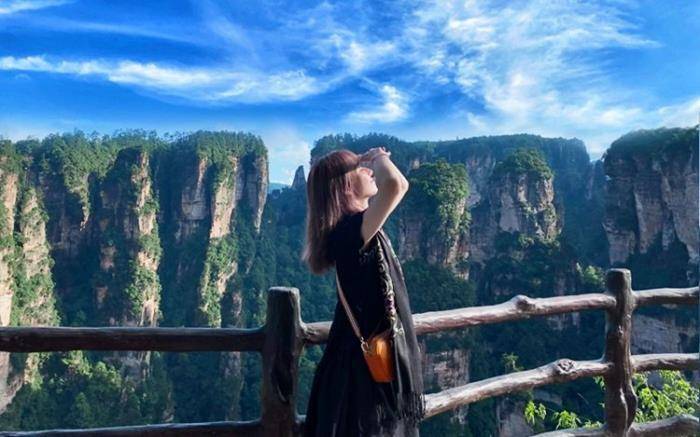 多少钱 参团行程选择张家界的必去的景点有森林公园,天门山,玻璃栈道