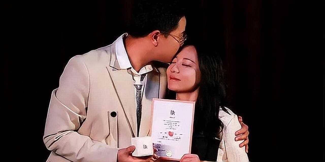 原创1米46奥运冠军退役后二次时尚成女神现与高大帅气男子幸福