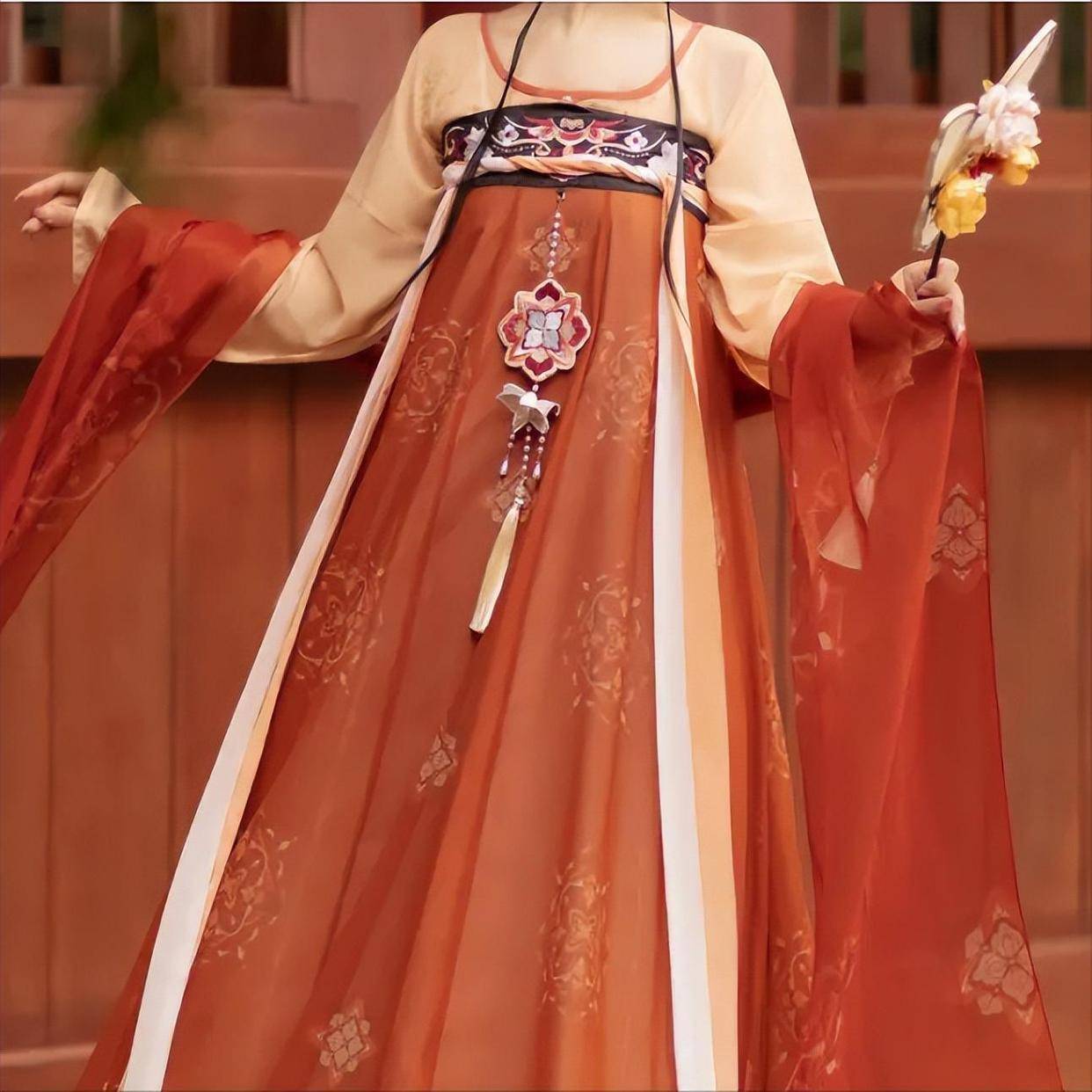 民国初年曾试图恢复全民汉服,为什么最后以失败告终?