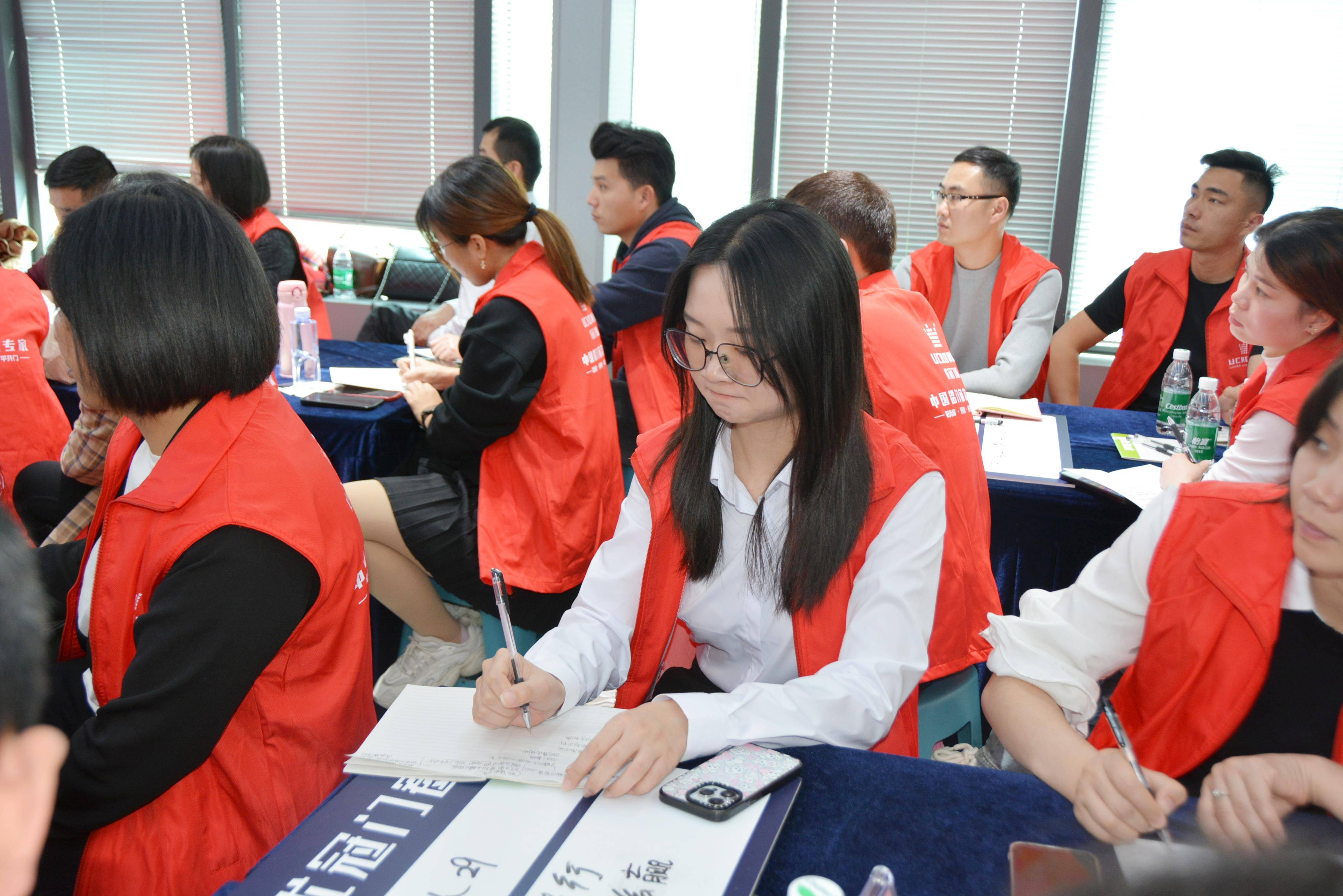 玩赚抖音同城优冠门窗抖音特训营助力品牌腾飞业绩翻倍