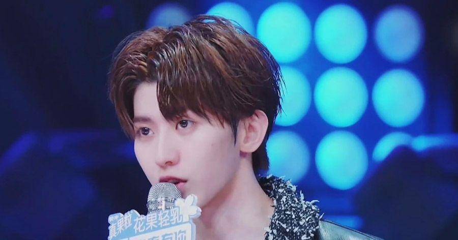 原创蔡徐坤宣布新赛制看虞书欣和大家的反应终于明白她为何镜头多