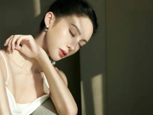 金晨20岁至31岁颜值变化上热搜网友一年长一个样但都很漂亮