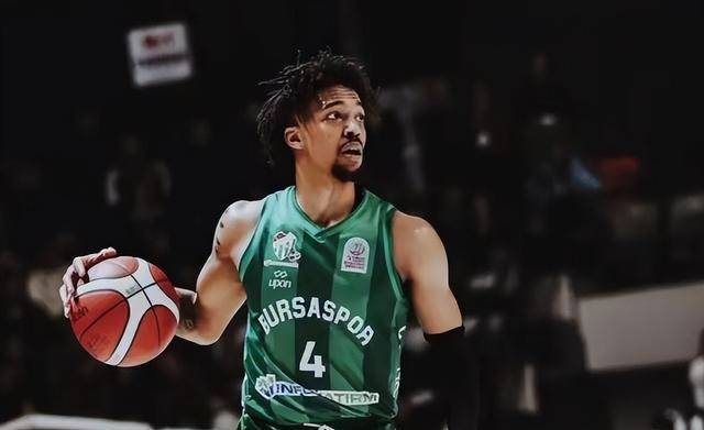 球队运气未佳的同时也有管理层因素,经常更换外援导致少有球员能效力