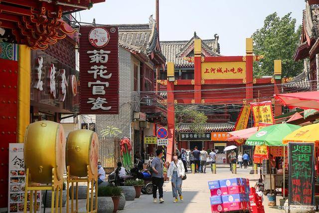 永兴坊是一个必游的景点之一,这里不仅有着丰富的历史文化遗产和独特