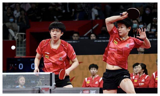 孙颖莎携手锁定巴黎奥运席位,乒坛霸主风范完美展现_混双_乒乓球_组合