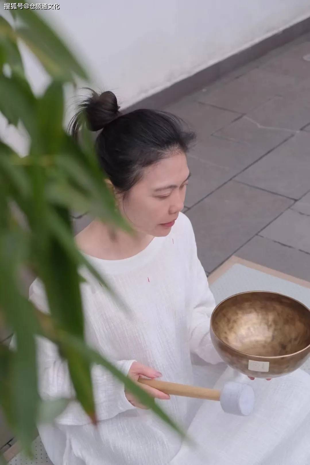 聂萍在鸡零狗碎的日常中活出艺术范