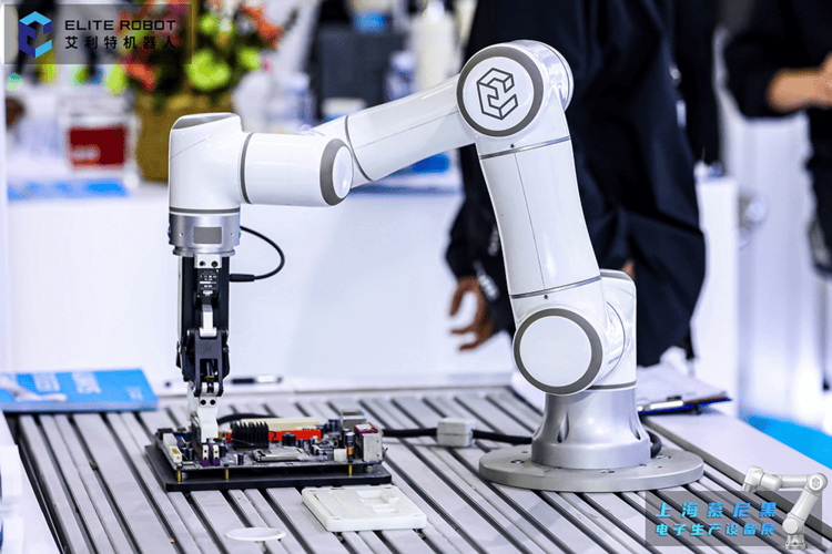 工业机器人应用技术怎么考需要什么条件呢好考吗