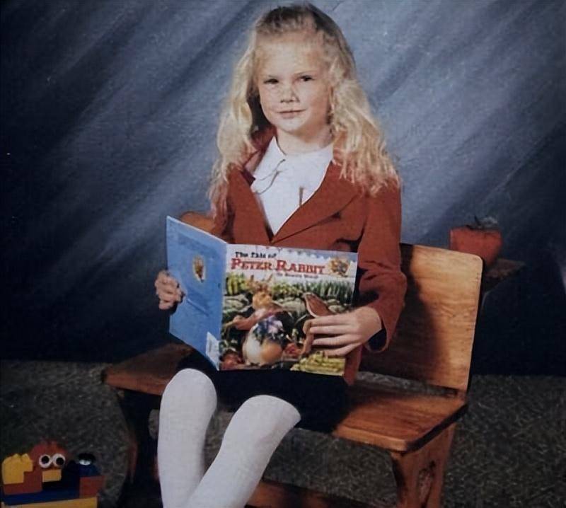 而这个名叫泰勒·斯威夫特的小女孩,似乎也继承了外祖母