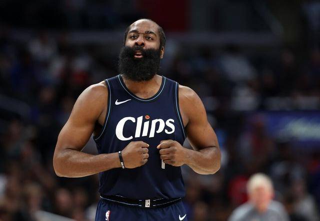 哈登缺席采访快船遭遇连败