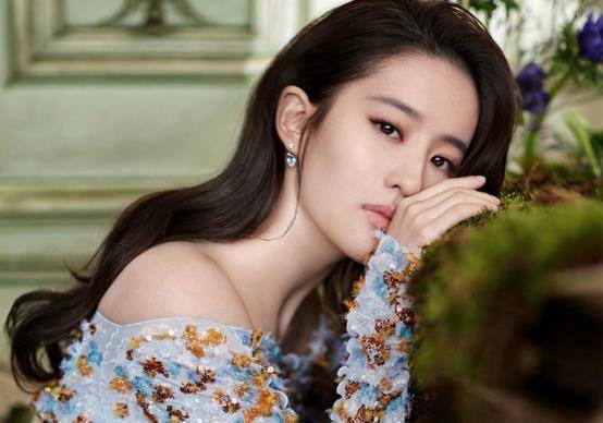 原创神仙姐姐刘亦菲明明能靠脸却偏要靠实力你凭什么不努力