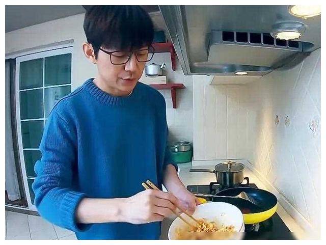 何炅私宅曝光惊讶非典型名人之家充满生活情趣