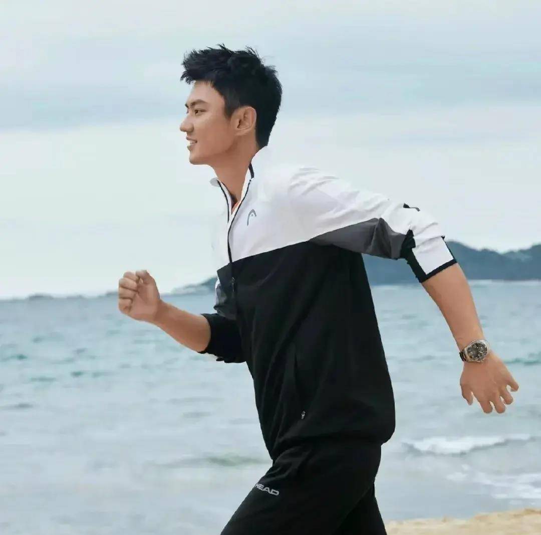 原创宁泽涛应该是运动员当中最帅的一个吧可惜退役了