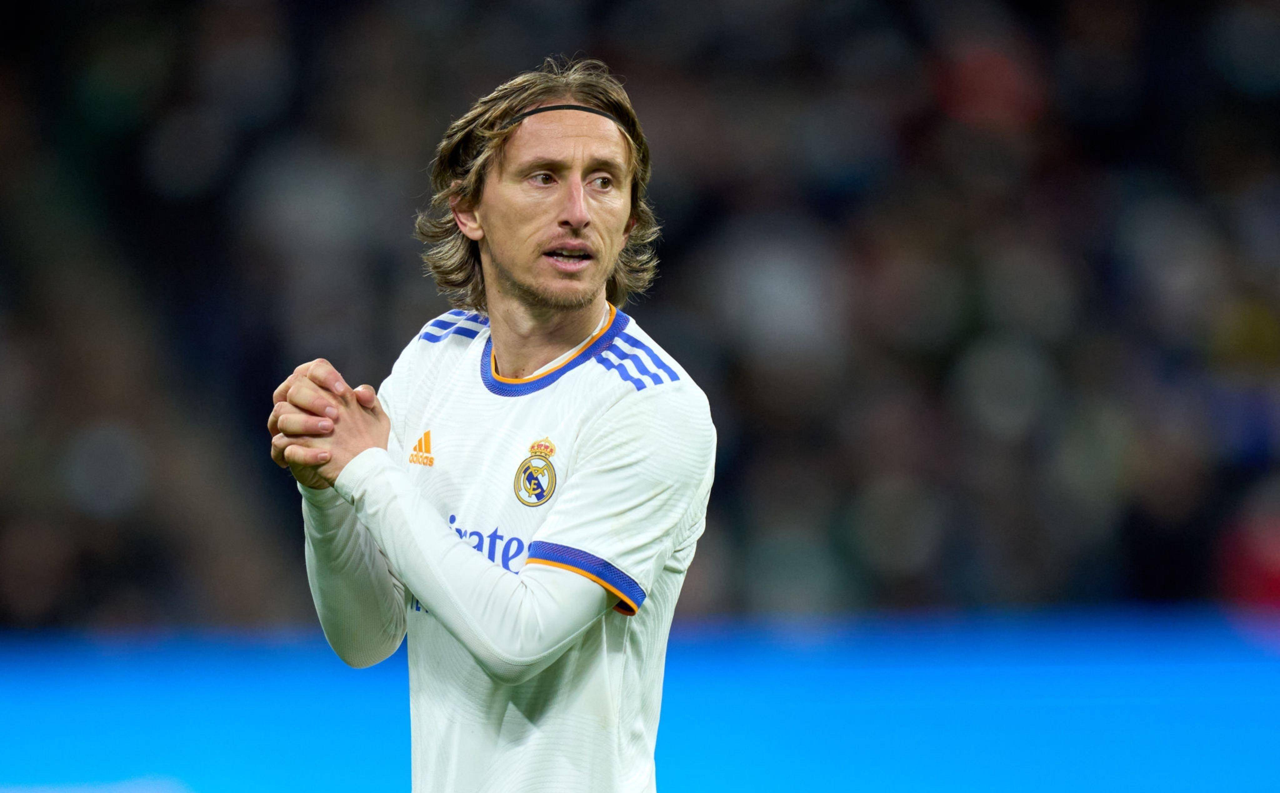 万级互换 皇马送走魔笛等7人,3000万水货走人_拉菲尼亚_安东尼_雷尼尔