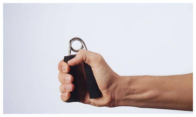 原创发现握力器的危害保护自己正确锻炼了解你当下受害人数