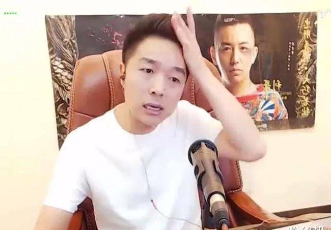 原创装修新的大型出镜间于利忙于电商选品审核准备快手带货首秀