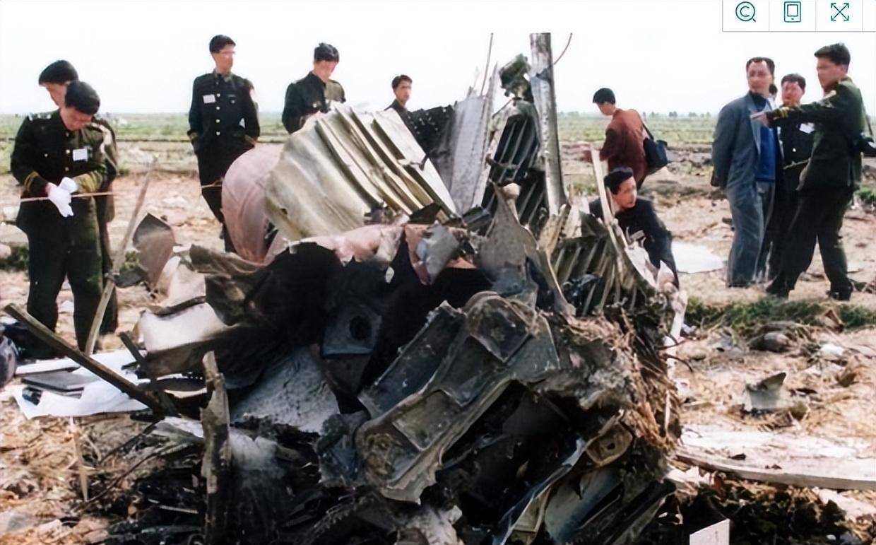 中国最近一次飞机失事图片