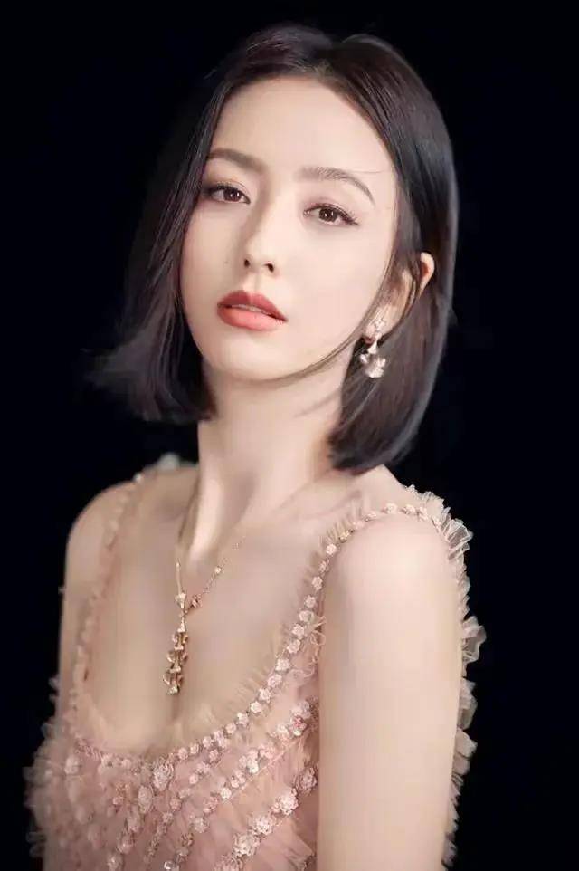 佟丽娅自称全班最丑看合照什么神仙班级