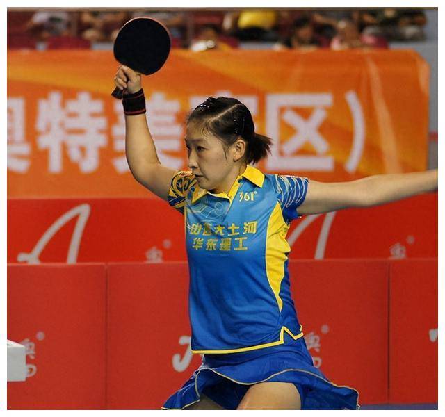 乒乓球运动员刘诗雯,作为我们乒乓球女队的颜值代表,小巧玲珑的身材和