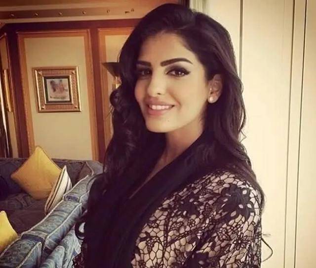 原创沙特王妃不戴头纱被休弃和王子离婚后转眼再嫁亿万富豪