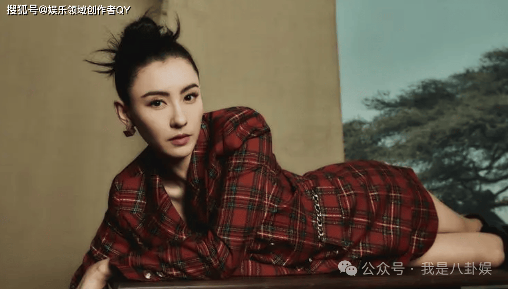 原创真会演张柏芝也戏精附体了自己晒出和男子亲密自拍又说大家瞎编