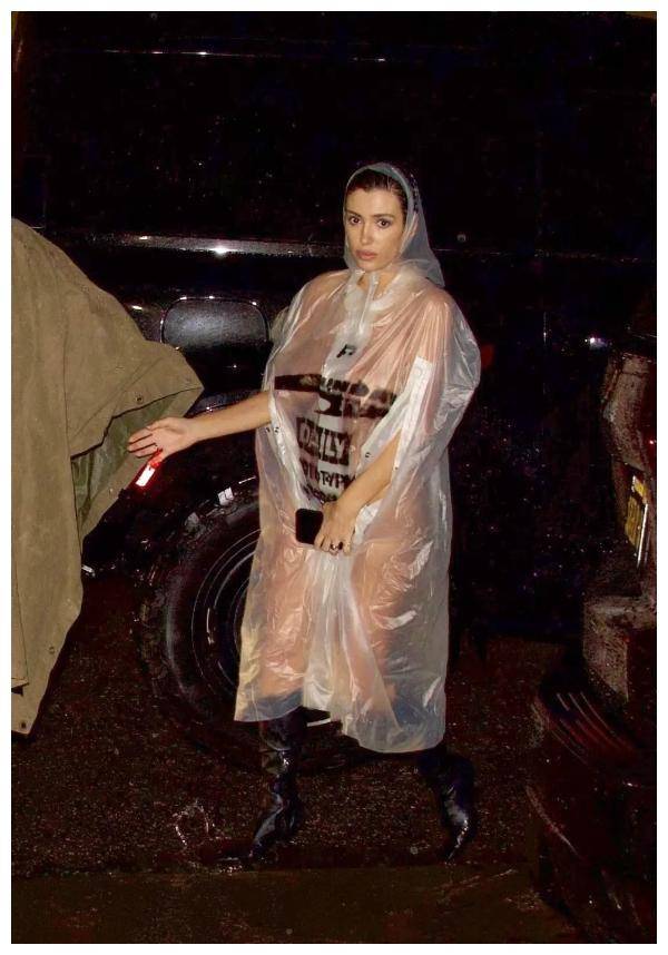 比安卡越来越嚣张!黑道出身的父亲焦虑不已,急需与侃爷商谈!