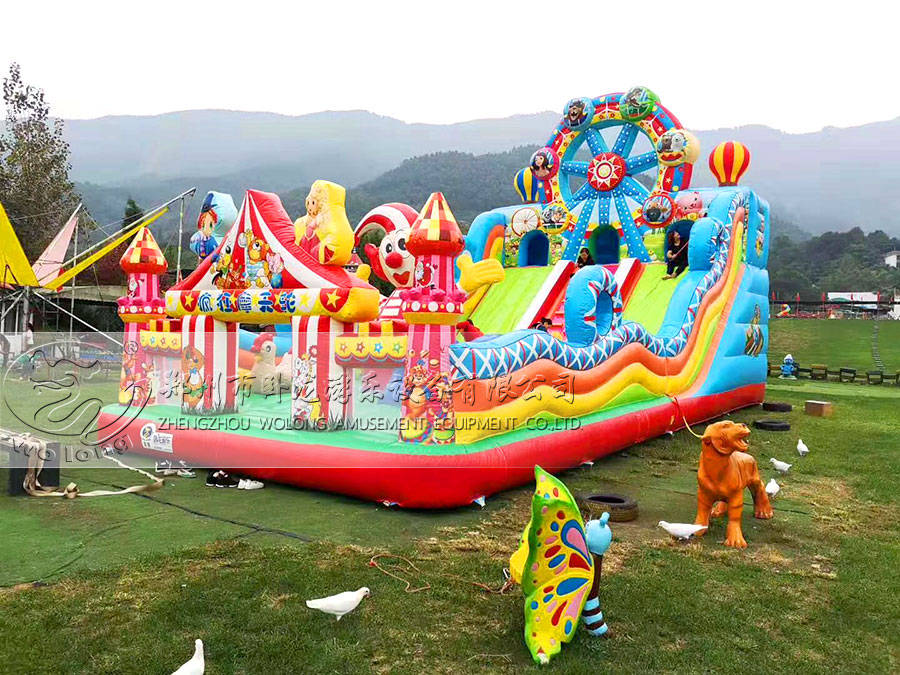 充气城堡:各大广场里炙手可热的"香饽饽"