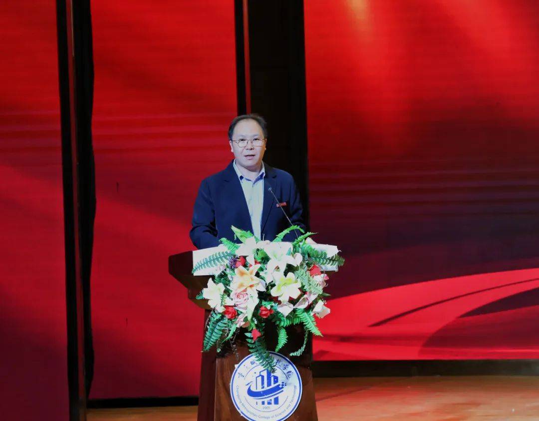 重庆市教委二级巡视员谯建,永川区人大常委会党组成员,副主任张正元