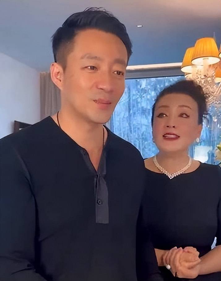 张兰投诉大s内地代理律师,律师进行反击,提醒张兰掌握诽谤证据_汪小菲