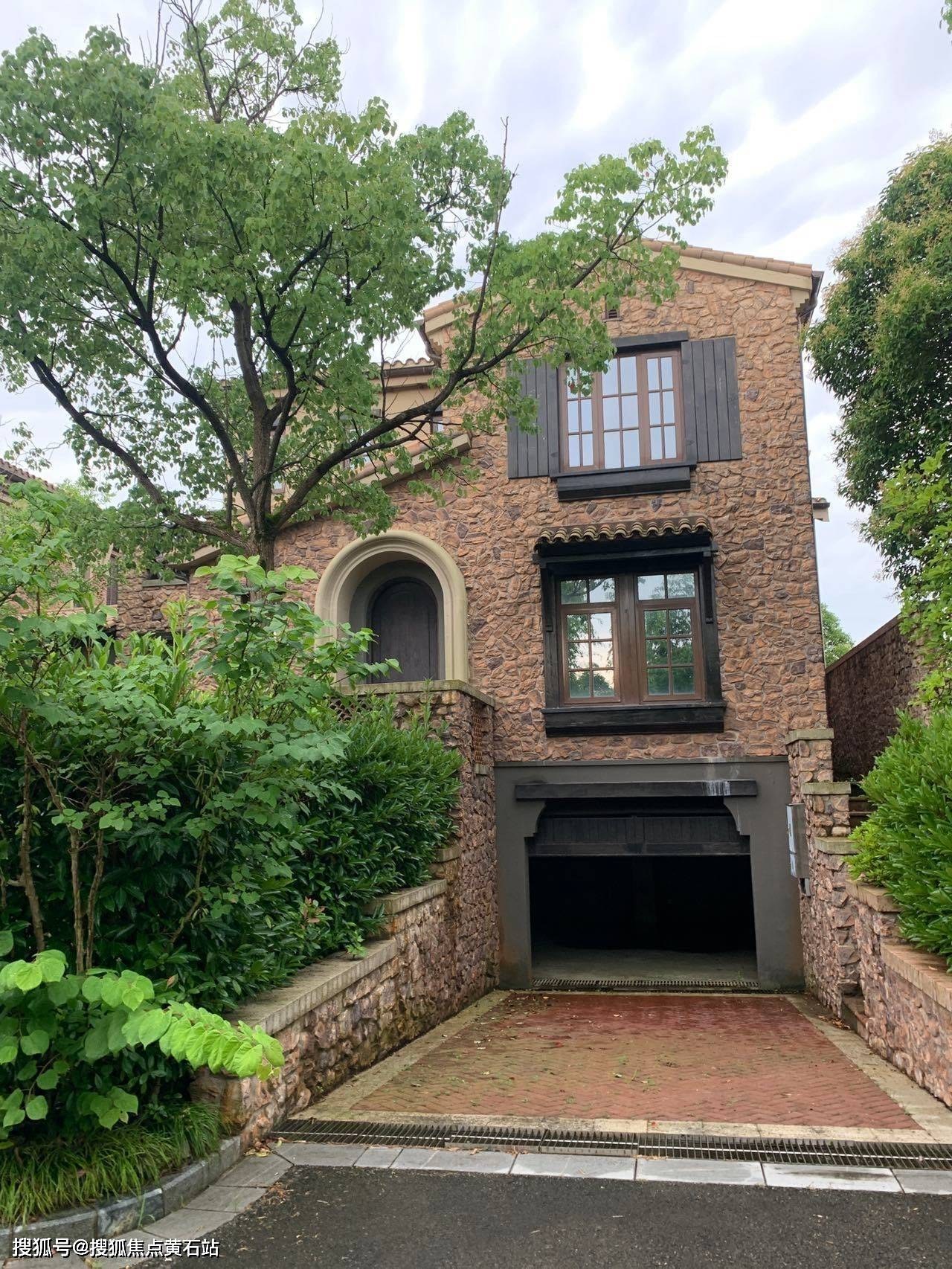 崇明岛独栋别墅东滩花园售楼处