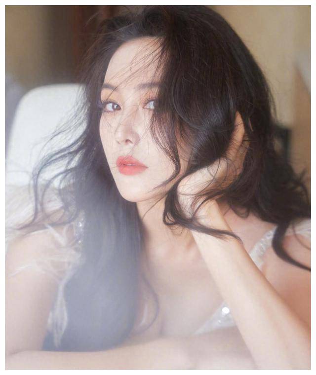 张馨予,美丽不仅外表,更是修养,呈现完美魅力_身材_女神_生活