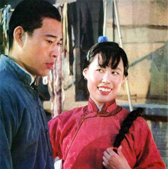 老舍骆驼祥子祥子半生努力却终成个人主义的末路鬼